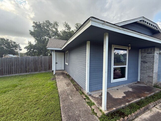 Foto del edificio - 6534 Lodgepole Rd