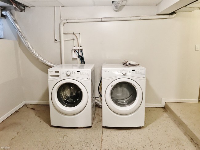 Foto del edificio - 2 br, 2 bath  - 5822 Alder St