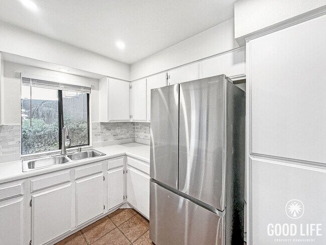 Foto del edificio - Remodeled 3BR Chula Vista Rental | 1,274 Sq Ft | Near 805 Freeway with Garage