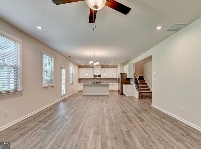 Building Photo - 638 Saffron Blvd