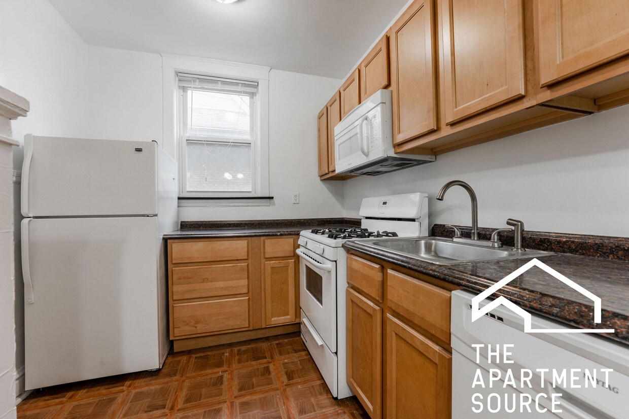 Primary Photo - 3951 N Hoyne Ave