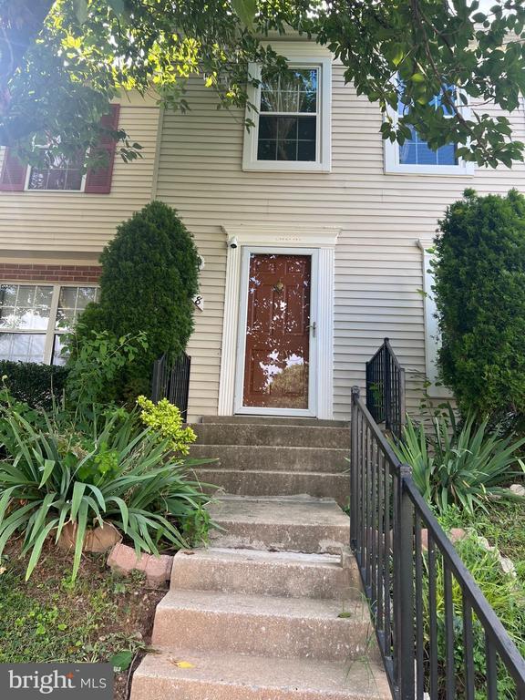 Foto principal - 428 Carousel Ct