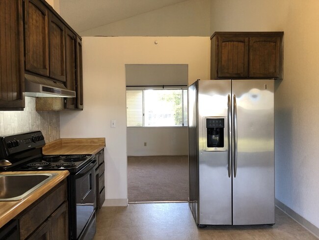 Building Photo - 9362 Mira Del Rio Dr