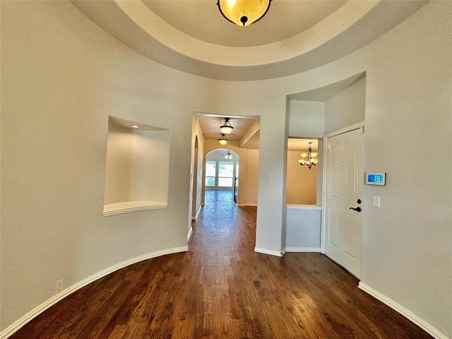Foto del edificio - 511 Carnation Ln