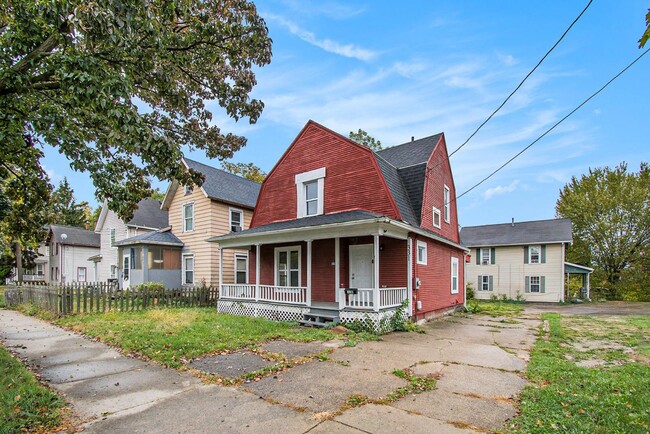 Photo - 331 N Pennsylvania Ave House