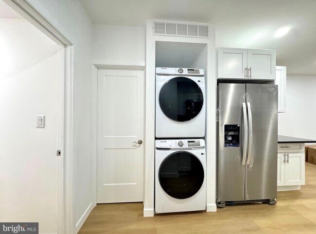 Foto del edificio - 3629 Warren St