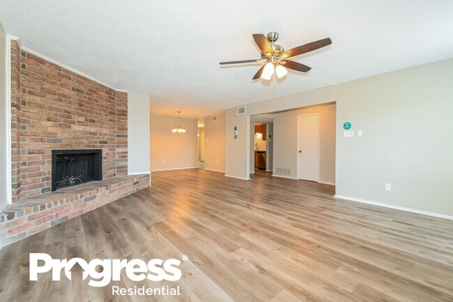Building Photo - 1301 Southridge Dr