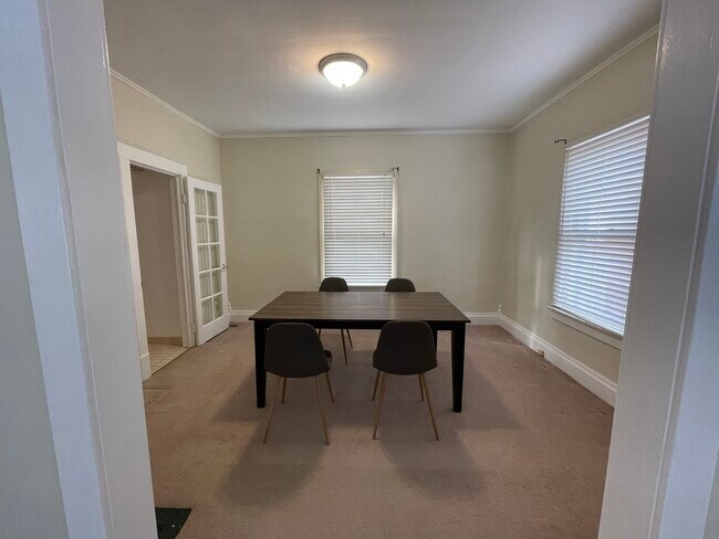 Dining room - 7 Millard Ave
