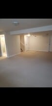 Building Photo - 180 Beaveridge Av