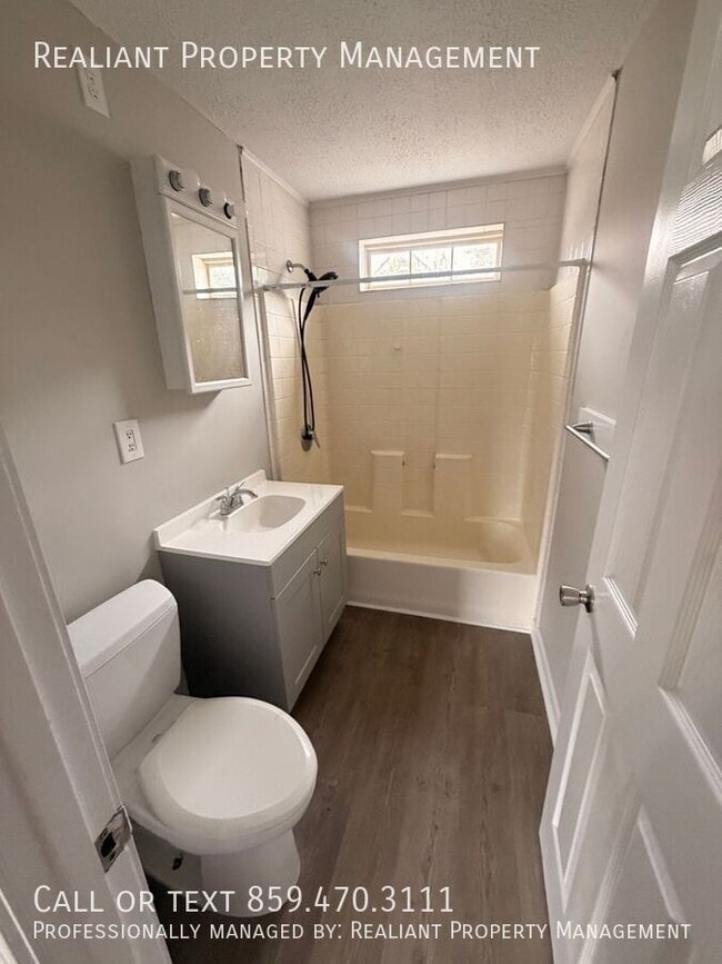 Foto del edificio - 400 Broadway-