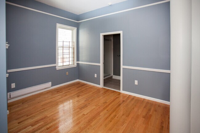 Foto del edificio - 181 Rindge Ave