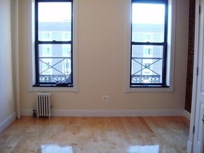 Foto del edificio - 722 Tenth Avenue