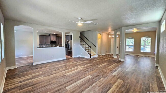 Building Photo - 2123 Muuga Manor