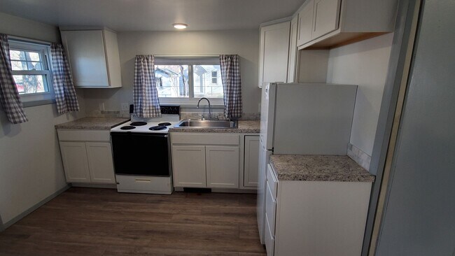 Foto del edificio - Cute 1 bedroom house close to downtown