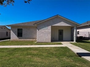 Building Photo - 3050 Viking St