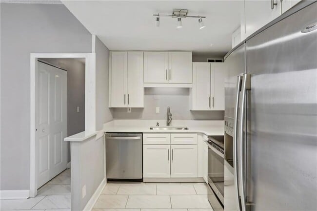 Photo - 3060 Pharr Court N Unit 612 Apartment