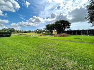 Building Photo - 1808 Meadows Cir W