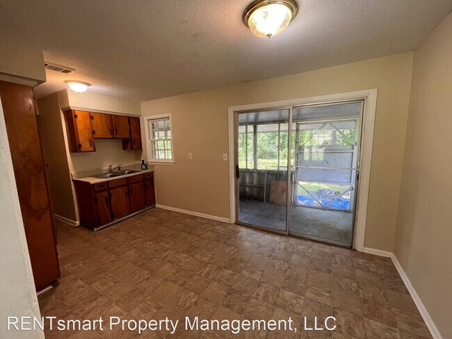 Foto del edificio - 3 br, 1 bath House - 4849 Gardiner Drive