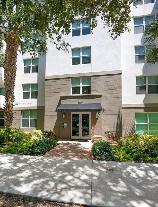 Building Photo - 2401 NE 65th St