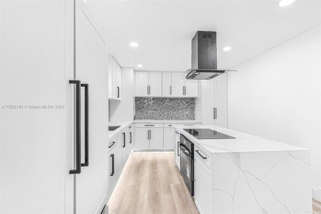 Foto del edificio - 216 NE 160th St