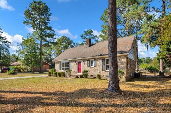 Building Photo - 511 Dandridge Dr