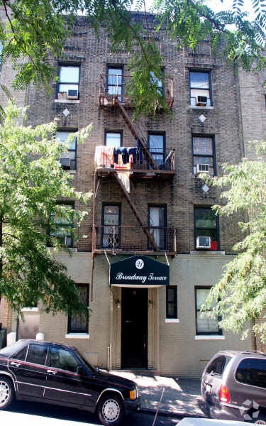Primary Photo - 21 Broadway Ter