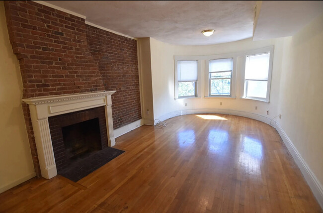 Foto del edificio - 1410 Beacon St