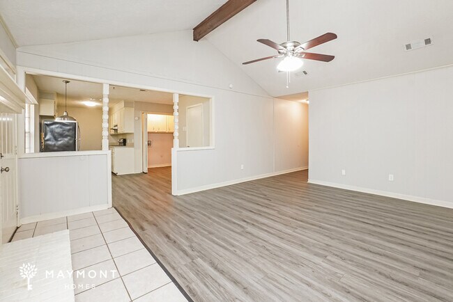 Foto del edificio - 126 Oak Hill Pl