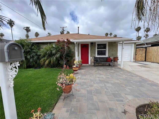 Foto principal - 18329 Mettler Ave