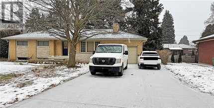 Building Photo - 646 Iroquois Ave