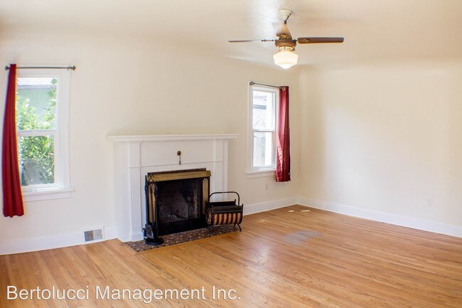 Foto del edificio - 3 br, 1.5 bath House - 965 17th St NE