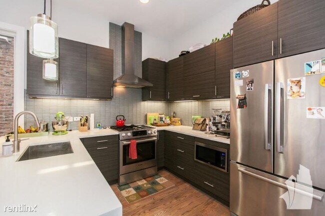 Foto del edificio - 909 N Leavitt St