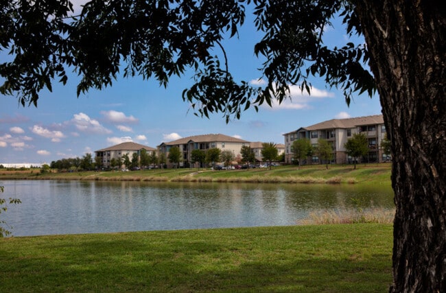 Foto del edificio - Birchstone Northlake