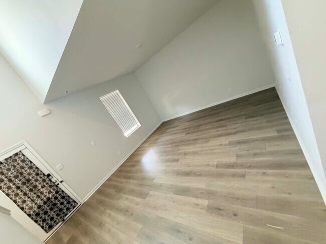 Foto del edificio - 4341 Maxwell Rd