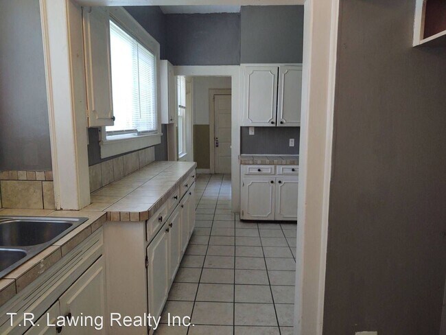 Building Photo - 3 br, 2.5 bath House - 618 East Marion Street