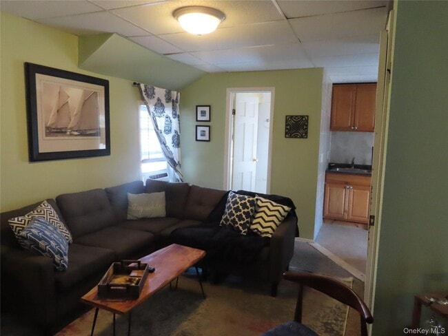 Foto del edificio - 33 Deer Park Ave