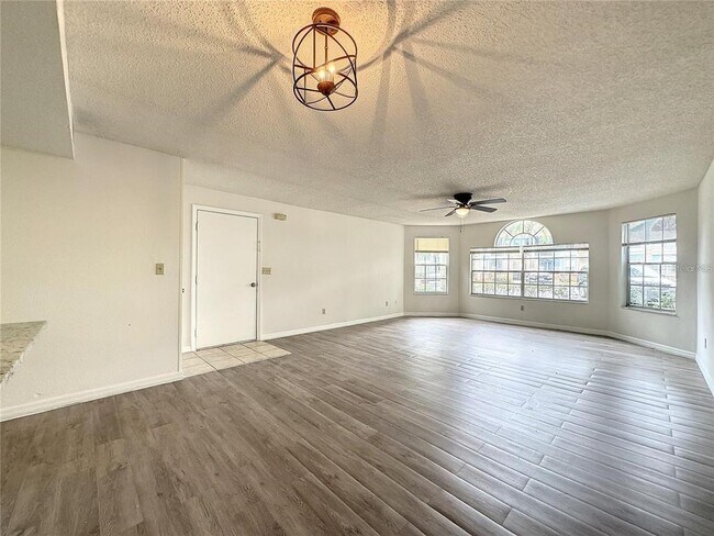 Building Photo - 2717 N Poinciana Blvd