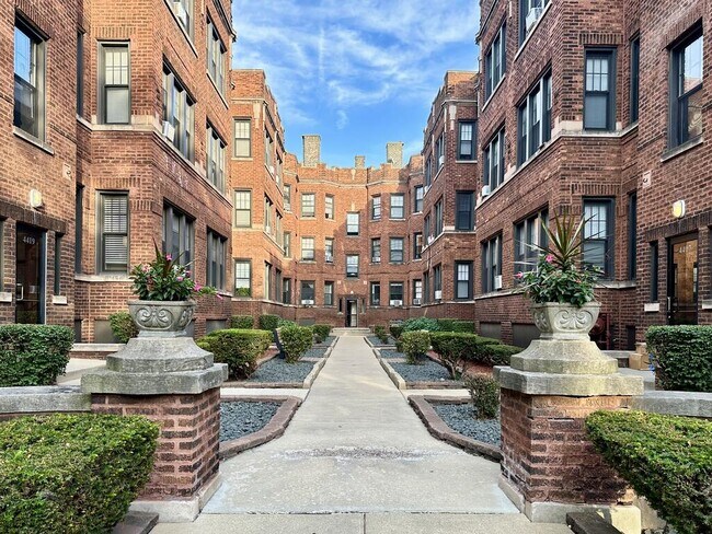 Building Photo - 4329 N Wolcott