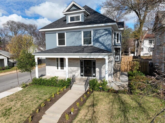 Foto del edificio - 1544 Court Ave