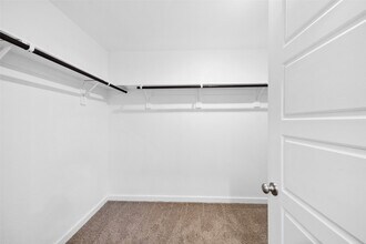 Building Photo - 1666 Shae Oak Ln