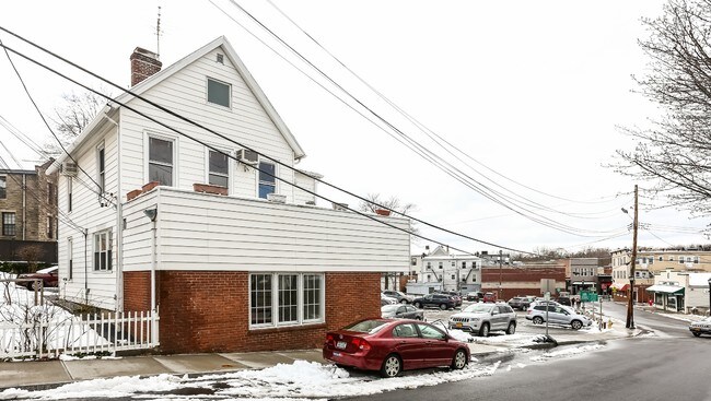 Building Photo - 24 Smith St