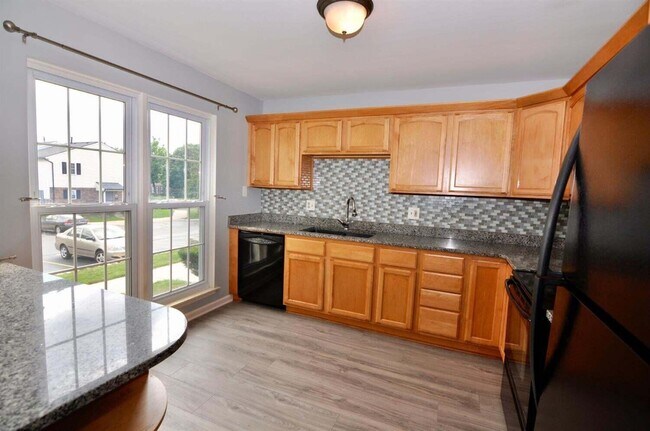 Building Photo - 3418 Burbank Dr