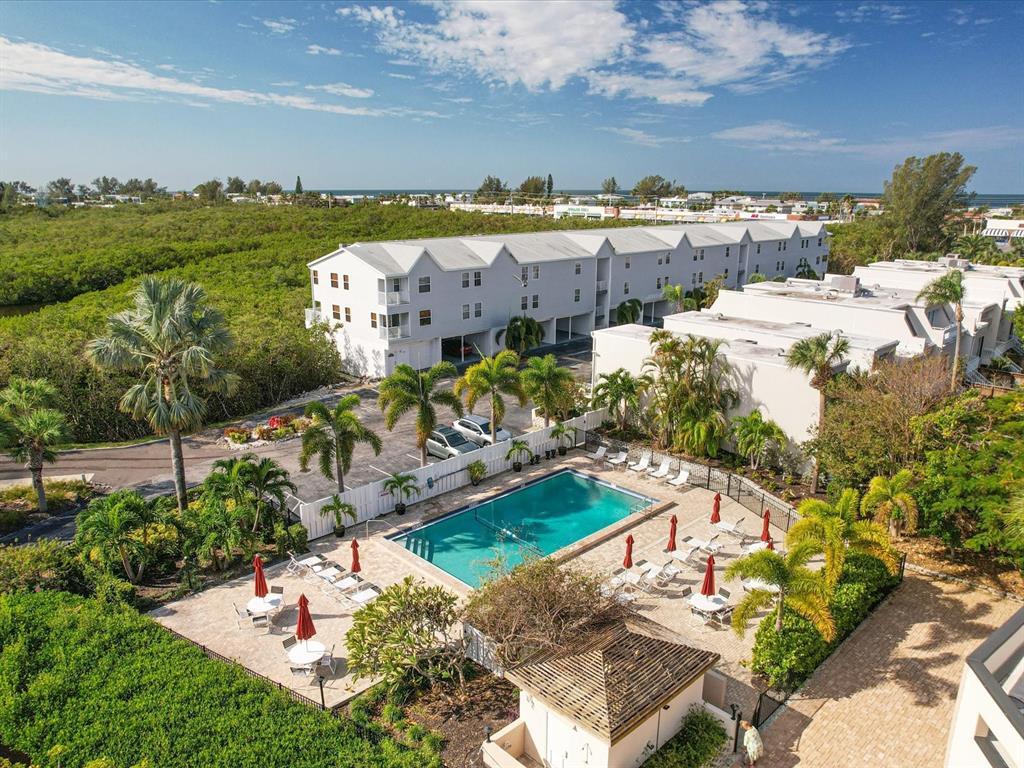 Foto principal - 3607 E Bay Dr