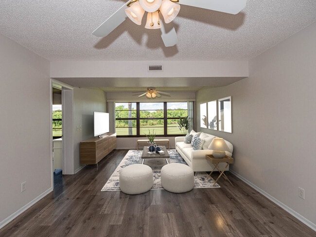 Building Photo - 28 Plantation Dr