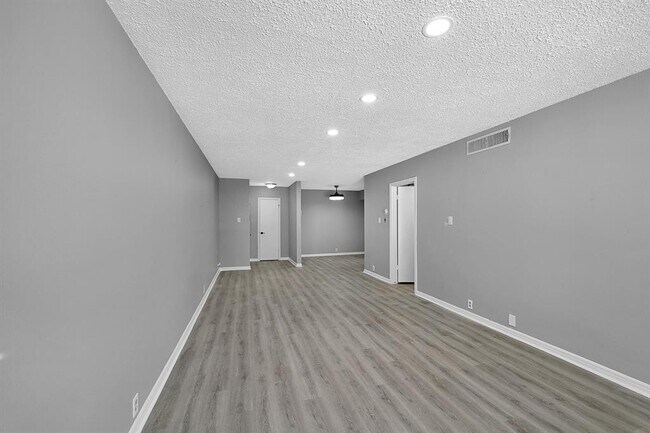 Building Photo - 2601 Bellefontaine St