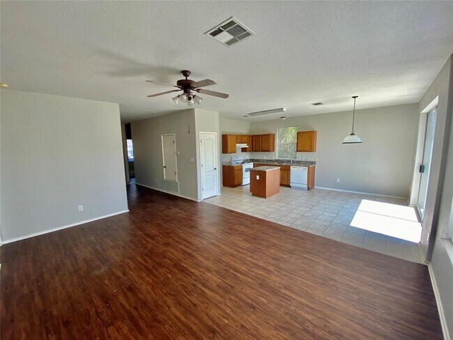 Building Photo - 211 Marquitos Dr
