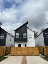 Building Photo - 1464 Ferguson Way