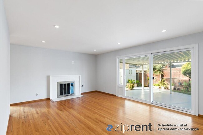 Building Photo - 2093 Pruneridge Ave
