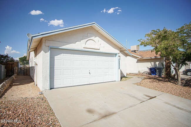 Building Photo - 12577 Tierra Dura Dr