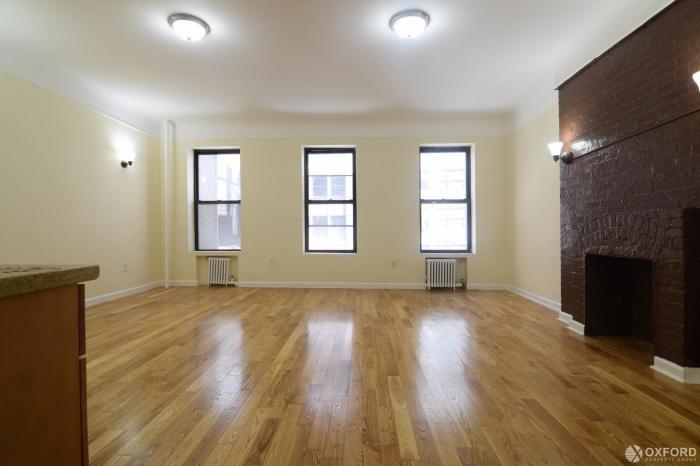 Foto principal - 0 bedroom in New York NY 10036